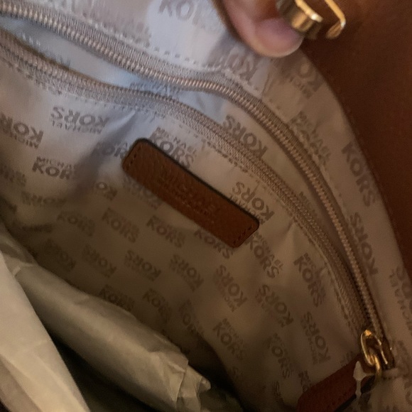 New Michael Kors leather crossbody bag - Picture 12 of 13